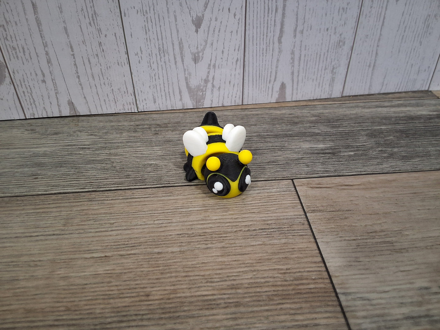 Mini Articulated Bumble Bee Friend