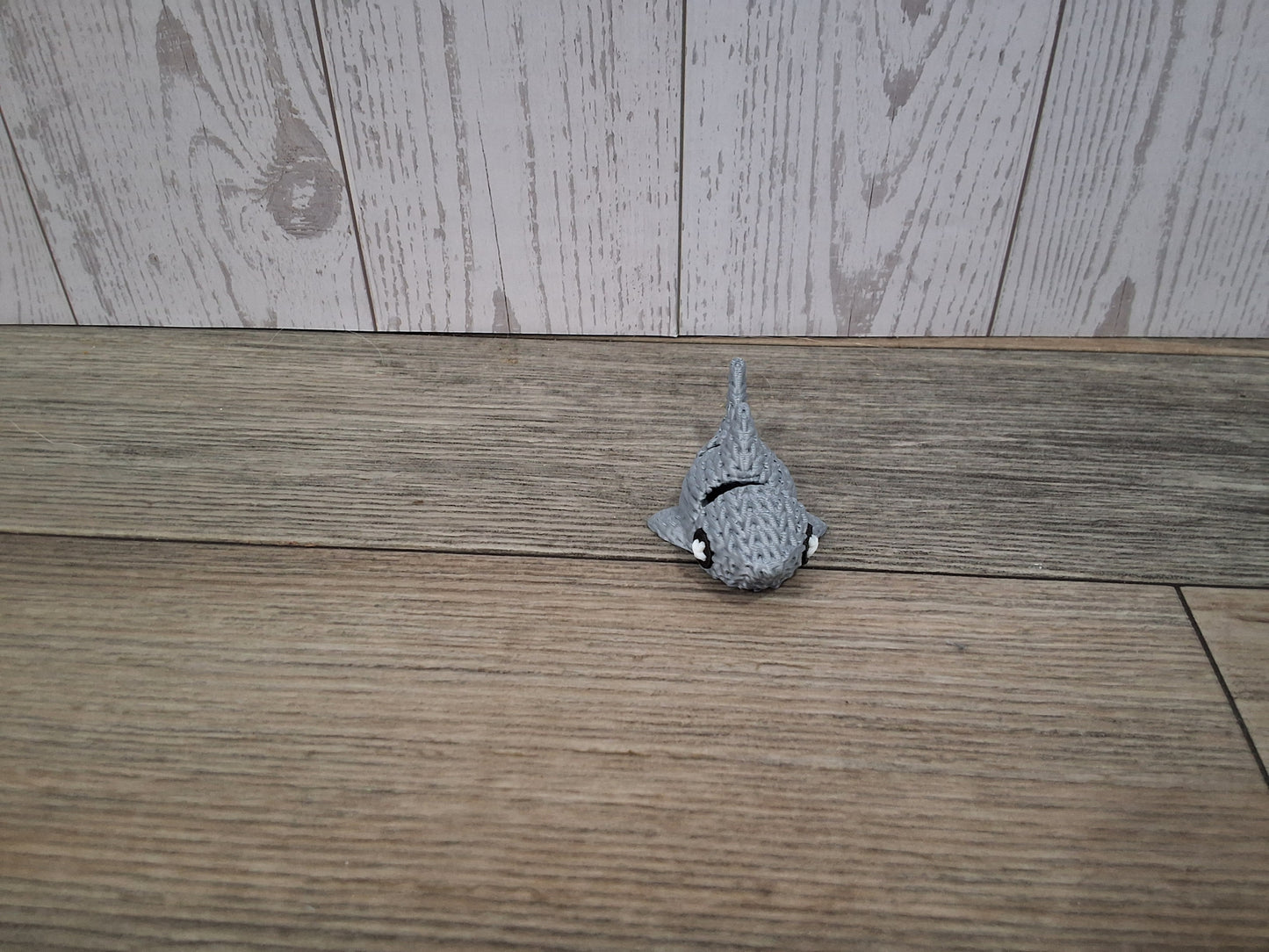 Mini Knitted shark articulated friend