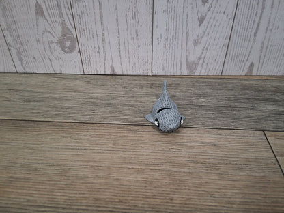 Mini Knitted shark articulated friend